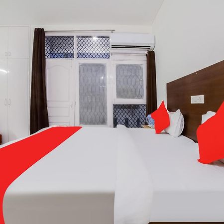 Hotel O Green Villa Új-Delhi Kültér fotó